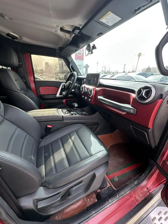 Beijing Beijing off-road BJ40 2.0D automatic four-wheel drive Blade Hero Glory Edition