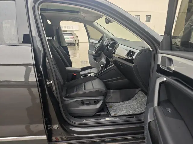 Volkswagen Tanyue 330TSI two-wheel drive luxury Smart edition Plus