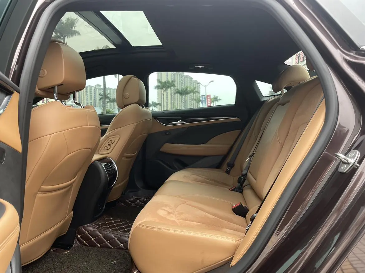 Buick Lacrosse 28T luxury