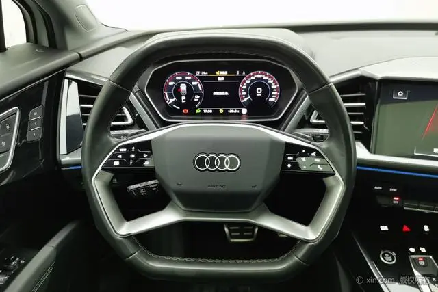 Audi Audi Q4 e-tron 50 e-tron quattro Creation Edition