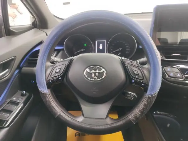 TOYOTA Toyota C-HR 2.0L leading skylight version country VI