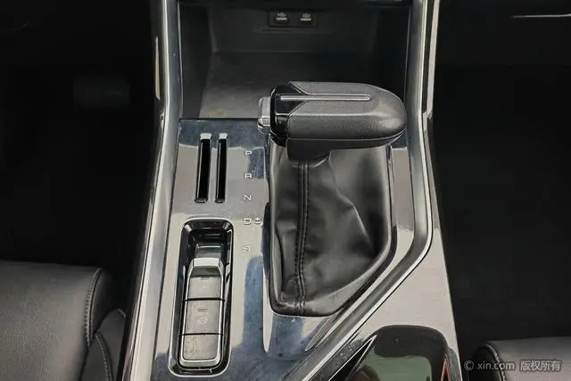 Wuling Wuling Xingchen 1.5T automatic star Obsidian version