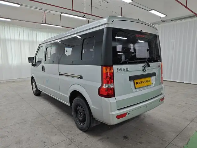 Dongfeng Xiaokang Dongfeng Xiaokang C56 1.5L luxury I DK15C