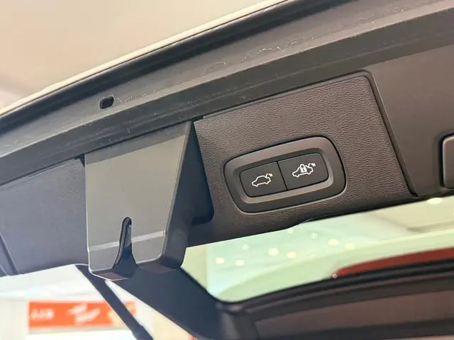 Volvo Volvo XC60 PHEV T8 four-wheel drive long battery life Zhiya Deluxe Edition