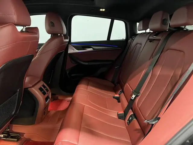 BMW BMW X4 xDrive 30i M Sports Yao Ye Set