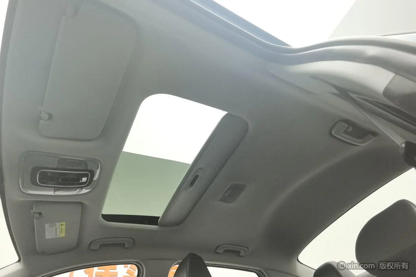 Hyundai Elantra 1.5L CVT LUX Premium Edition