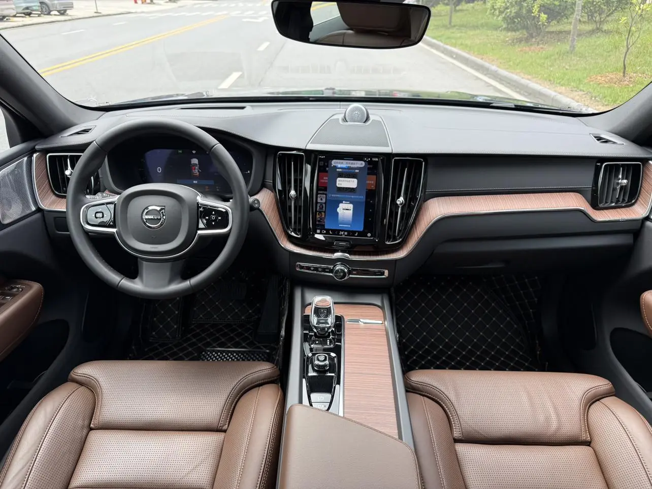 Volvo Volvo XC60 PHEV T8 four-wheel drive long battery life Zhiya Deluxe Edition