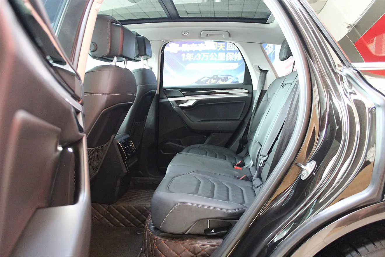 Volkswagen Touareg 3.0 TSI Sharp Front Version Country VI