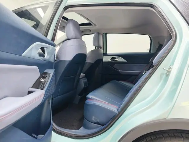 Geometry Geely Geometry E Firefly 401KM Thunderbolt Tiger