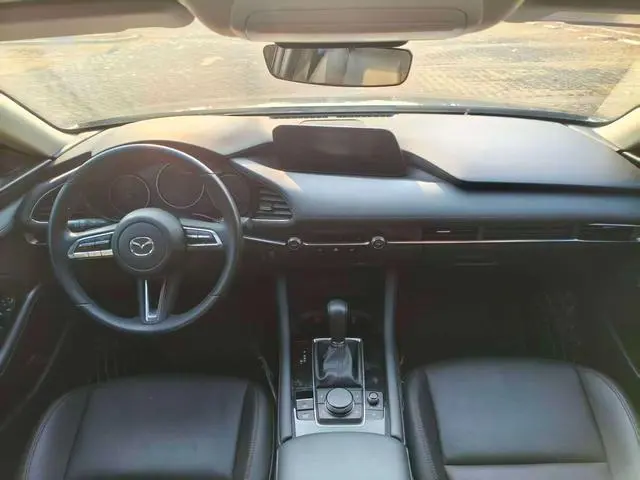 Mazda Mazda 3 Angkesaila 2.0L automatic quality elegant version