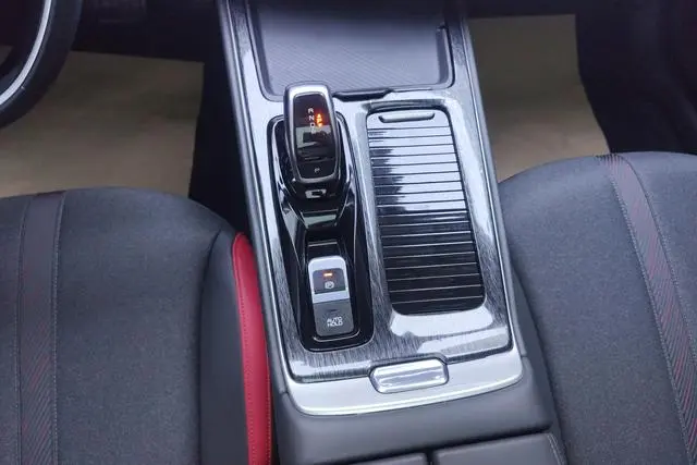 Dongfeng Fengshen Yi Hyun MAX 1.5T Xingchi Version