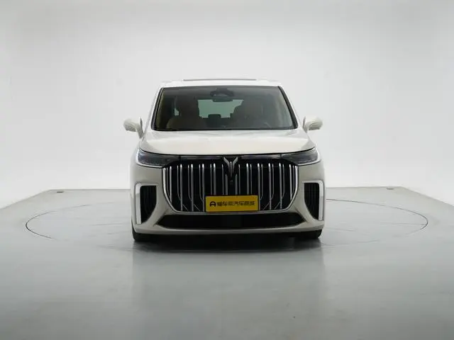 VOYAH Lantu Dreamer PHEV Low-carbon version of the dream