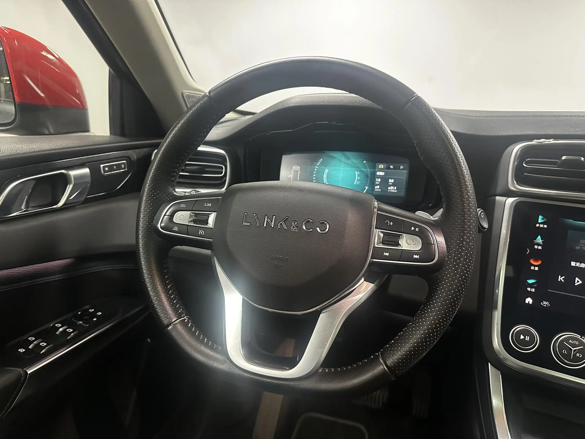 LYNK & CO Lynk &Co. 01 EM-P 1.5T Jin Pro Country V