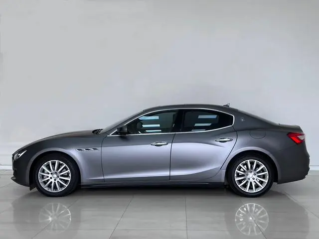 Maserati Ghibli 3.0T 350Hp standard version Country V