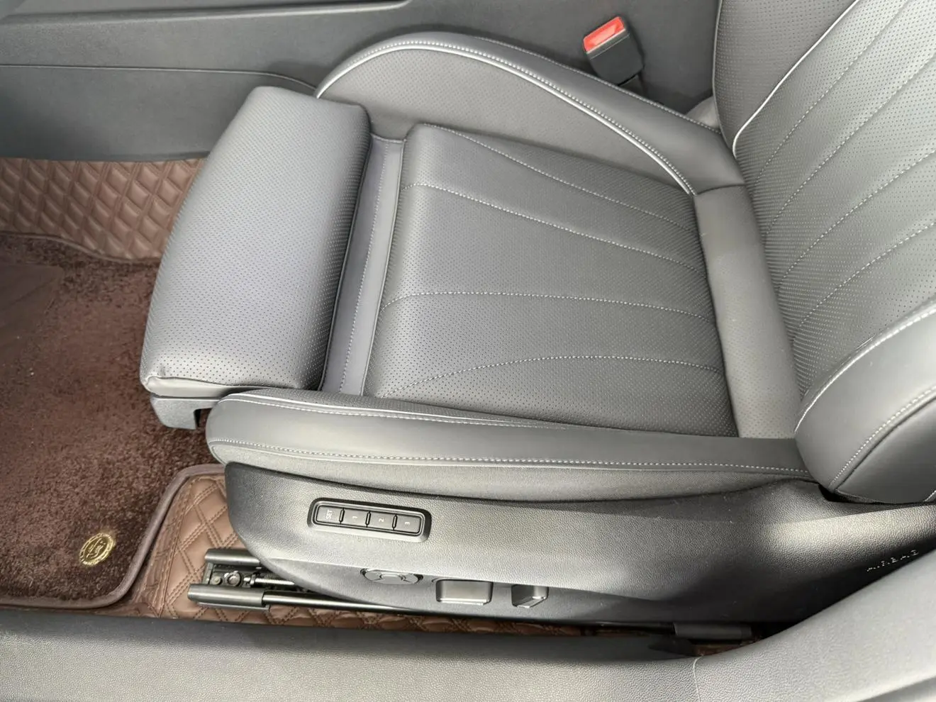 Volkswagen Passat Pro 380TSI Longyao Edition