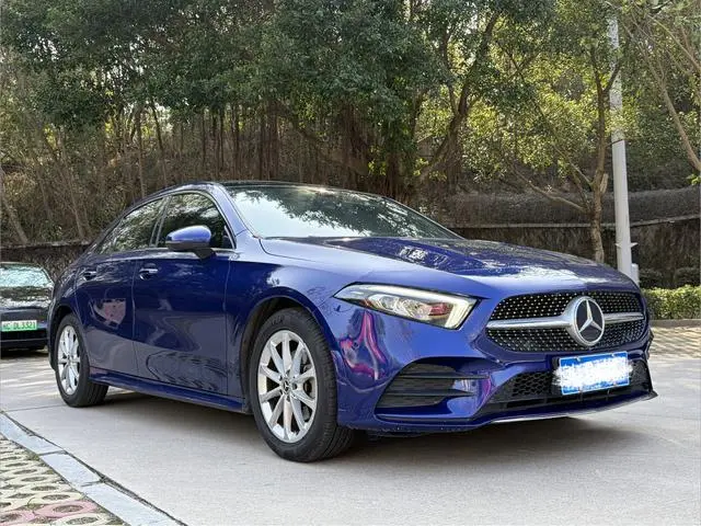 Mercedes-Benz Mercedes-Benz A-class A 200 L sports sedan