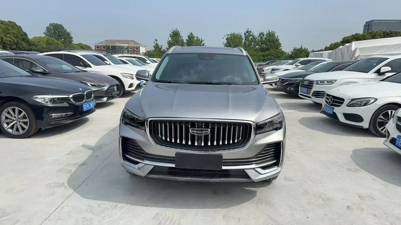Geely Xingyue L 2.0TD high-power automatic two-wheel drive flagship type