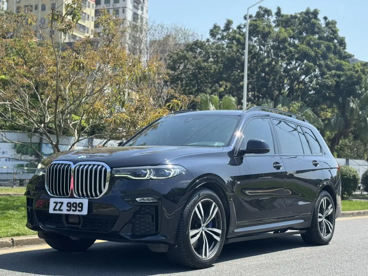BMW BMW X7 xDrive40i Exclusive M Sports Suit