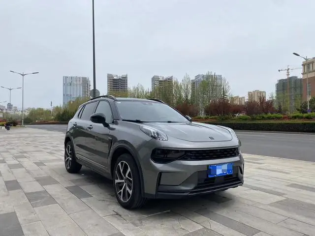 LYNK & CO Lynk 01 2.0TD four-wheel drive Halo