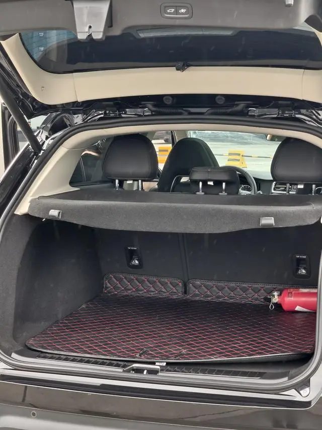 LYNK & CO Lynk 01 2.0T two-wheel drive Pro version