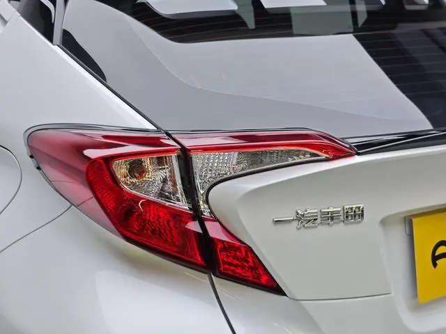 TOYOTA IZOA 2.0L Yixiang Edition