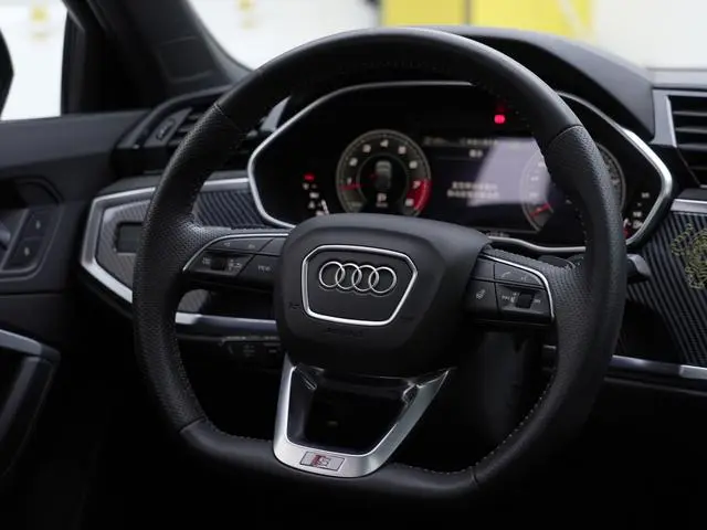 Audi Audi Q3 Sportback 45 TFSI quattro luxury