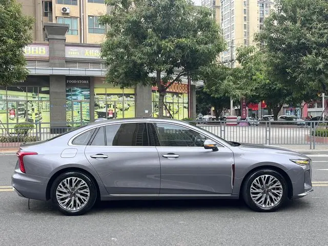 Hongqi Hongqi H5 2.0T Automatic Zhilian Qichang Version