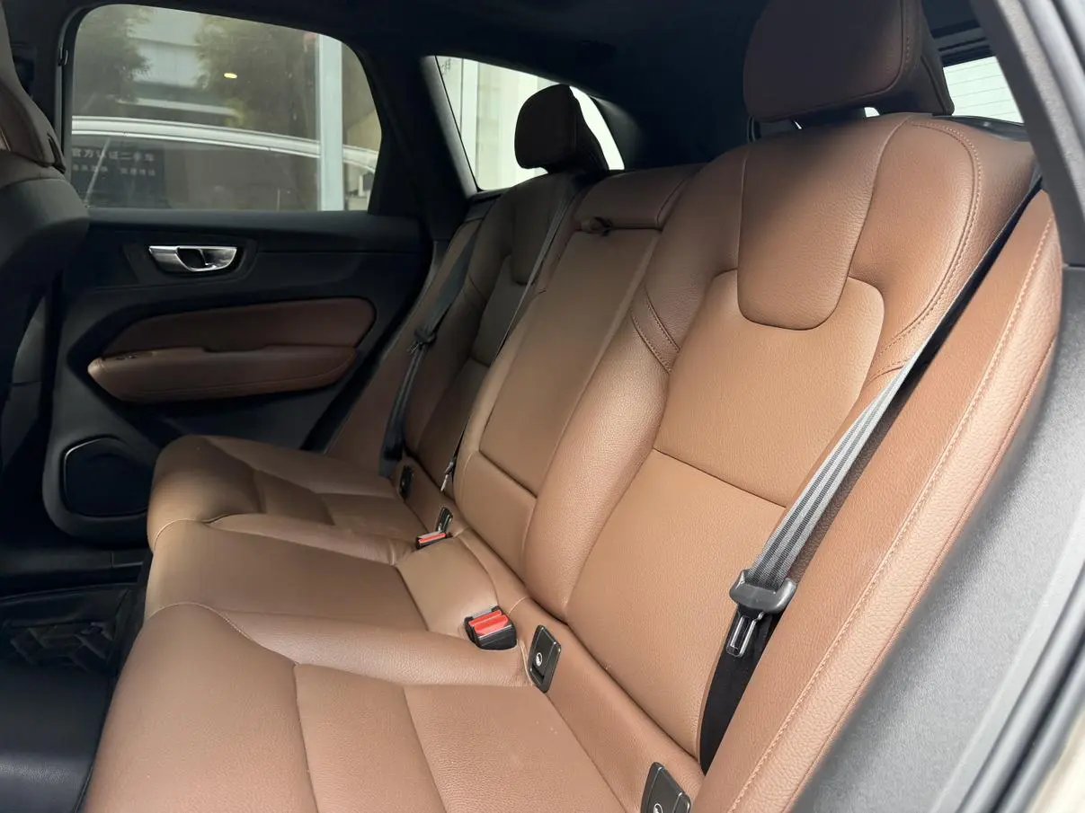 Volvo Volvo XC60 PHEV T8 four-wheel drive long battery life Zhiyuan Deluxe Edition