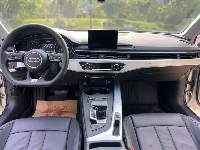 Audi Audi A4L 45 TFSI quattro personality sports version Country V