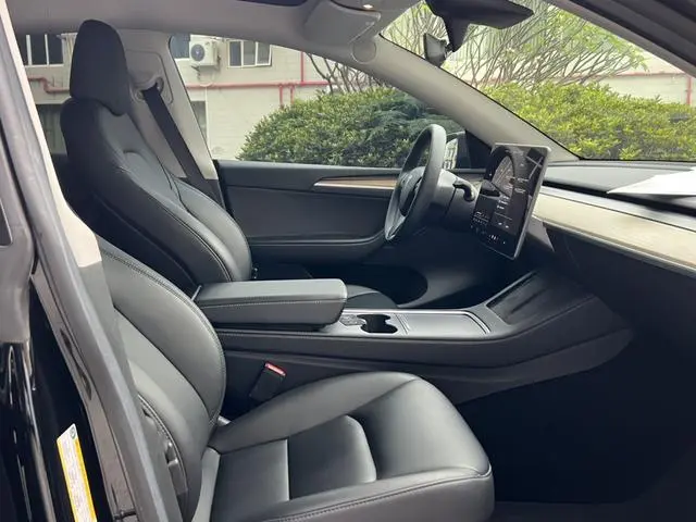 Tesla Model Y Long battery life all-wheel drive version
