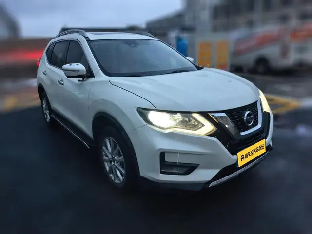 Nissan Qijun 2.0L CVT Zhilian seven-seater Comfort Edition 2WD