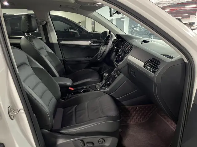 Volkswagen Tiguan L 330TSI automatic two-wheel drive Smart edition
