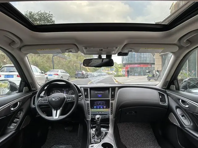 Infiniti Infiniti Q50L 2.0T Premium Version Country VI