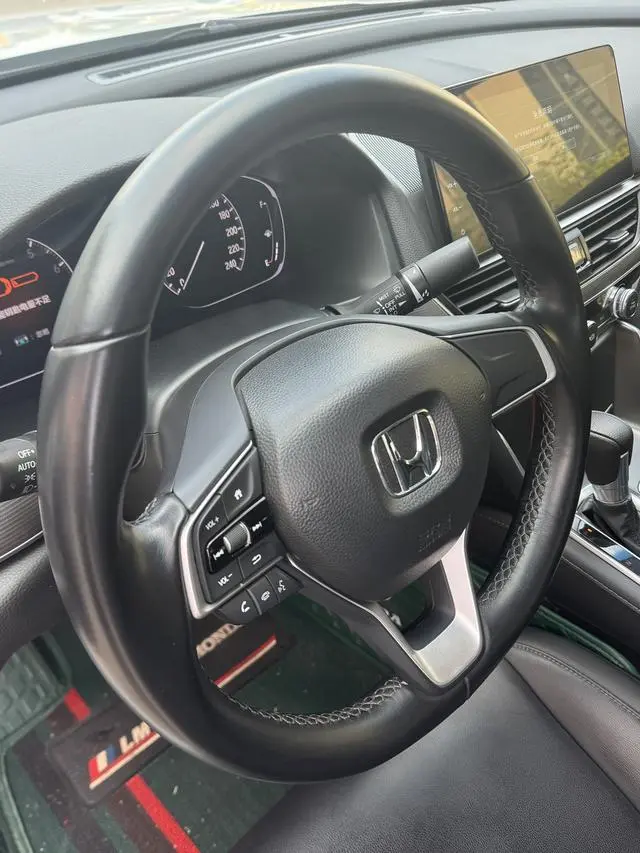 Honda Accord 260TURBO Deluxe Edition