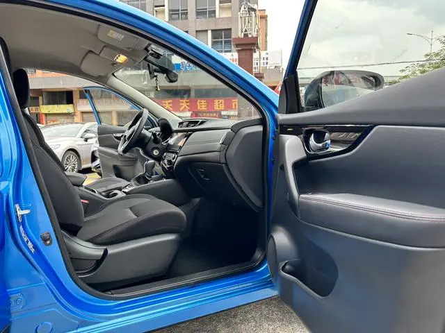 Nissan Qashqai 2.0L CVT Smart Edition