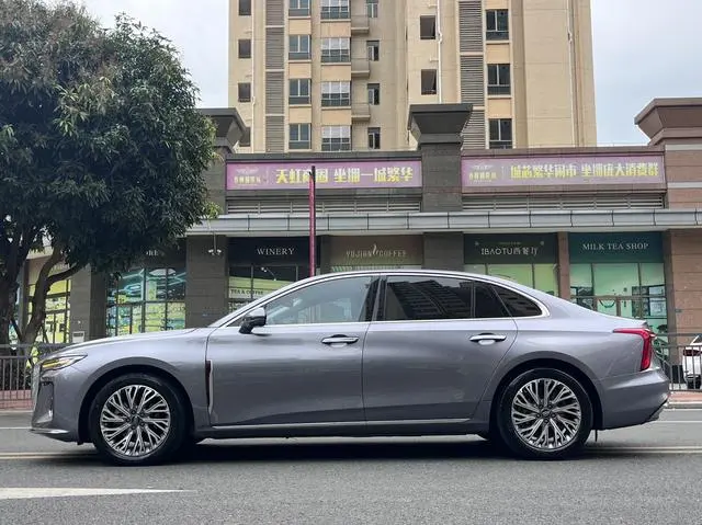 Hongqi Hongqi H5 2.0T Automatic Zhilian Qichang Version
