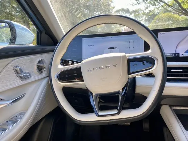 Chery Fengyun Fengyun A8 127 Wind-by-wind version