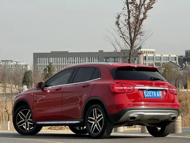 Mercedes-Benz Mercedes-Benz GLA GLA 200 fashion type