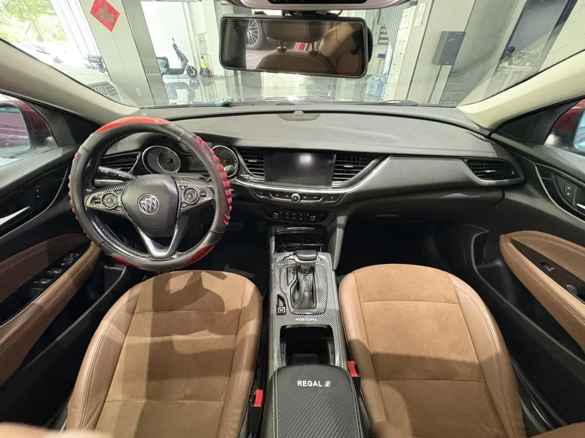 Buick Regal 20T luxury Country VI