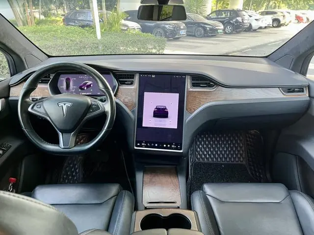 Tesla Model X Long battery life version