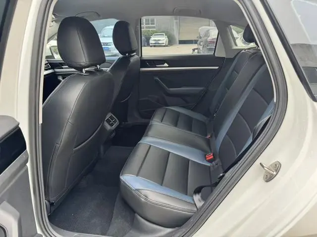 Volkswagen Lavida 1.5L Automatic Deyi version