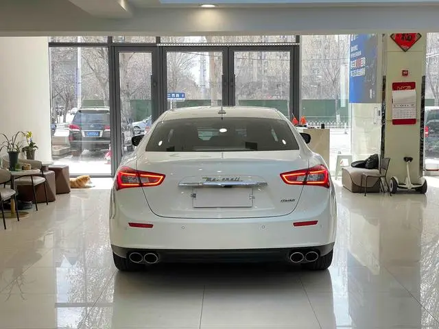 Maserati Ghibli 3.0T Standard Edition