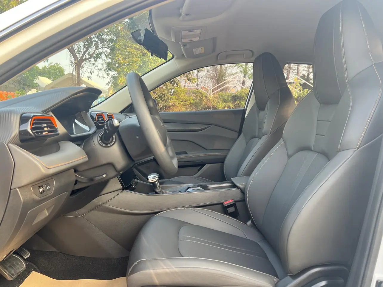 Dongfeng Fengshen Yi Hyun 1.5L automatic speed version