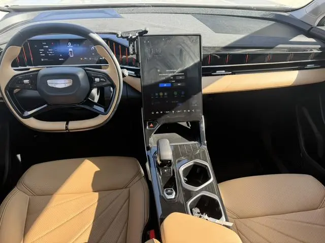 Geely Boyue L 1.5TD DCT Glory Edition