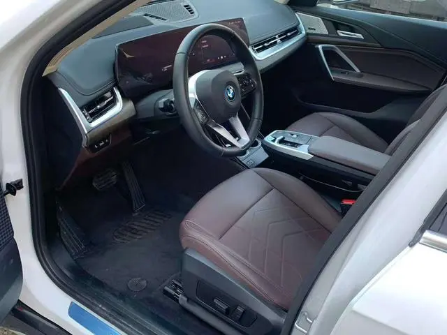 BMW BMW iX1 xDrive30L X design set