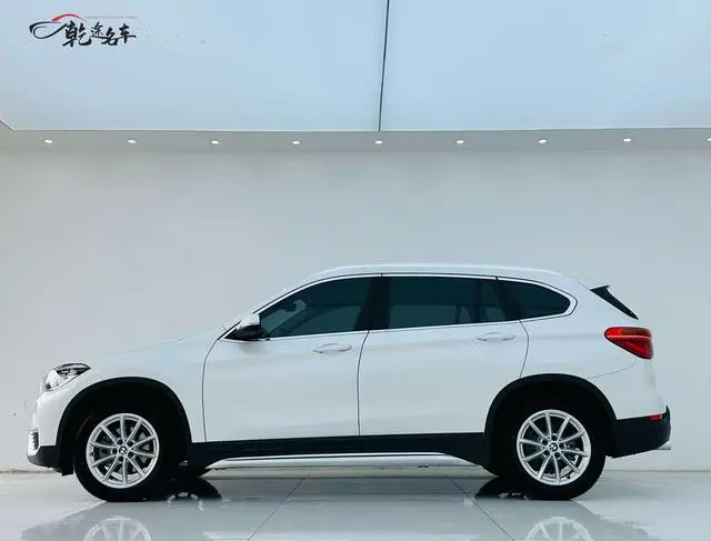 BMW BMW X1 sDrive18Li fashion type