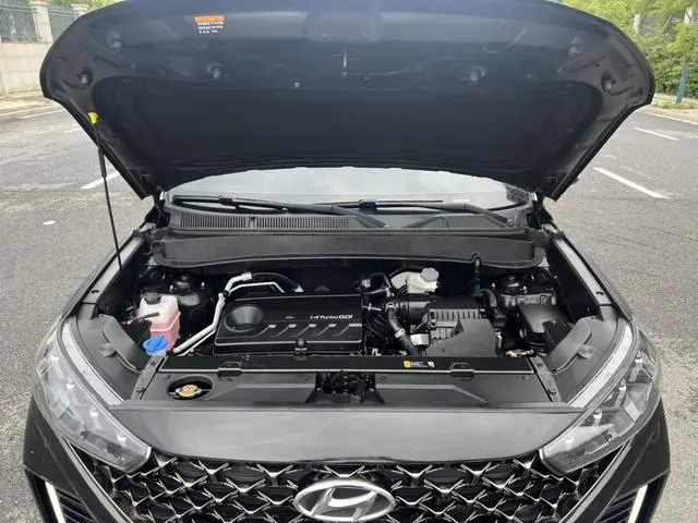 Hyundai Hyundai ix35 240T GDi DCT two-wheel drive leading version GLS
