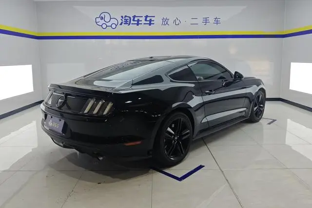 Ford Mustang 2.3T Performance Version