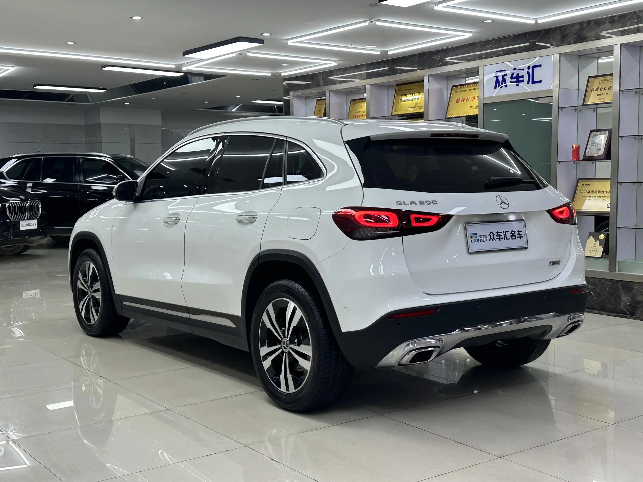 Mercedes-Benz Mercedes-Benz GLA GLA 200
