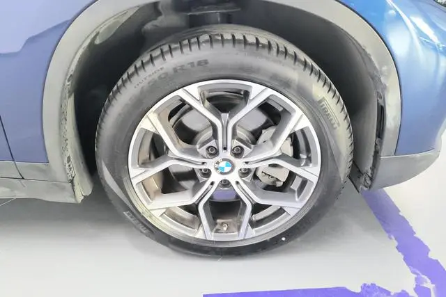 BMW BMW X1 sDrive25Li leading type